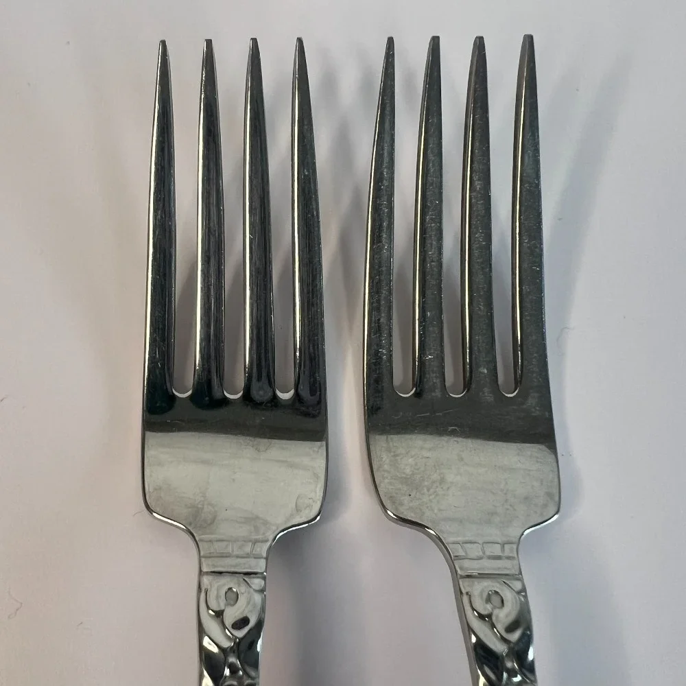 Set of 2 Northland Dinner‎ Forks – 7.5